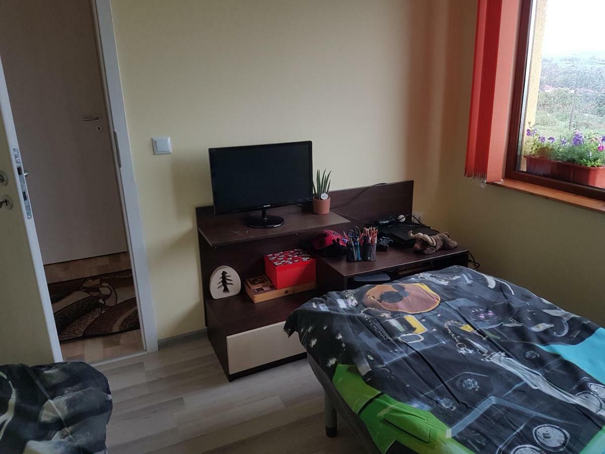 Malavi Guest House Krasen! Comfort&Clean! Ngoại thất bức ảnh
